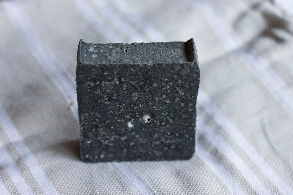 SOLIDSILK® ONYX - Facial Cleansing Bar