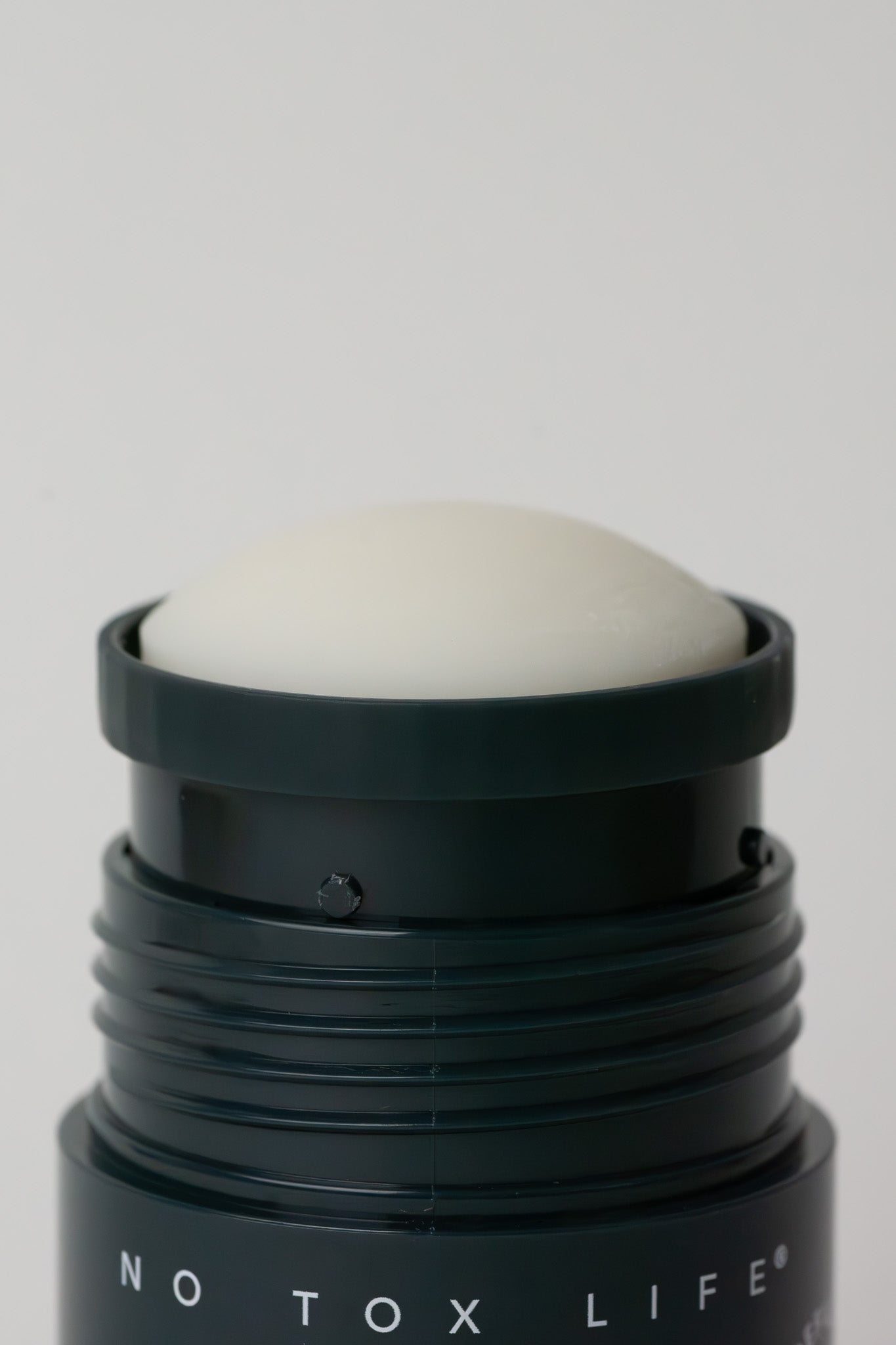 SOLIDSILK® Refillable Deodorant (Earl Grey) - Extra Strength