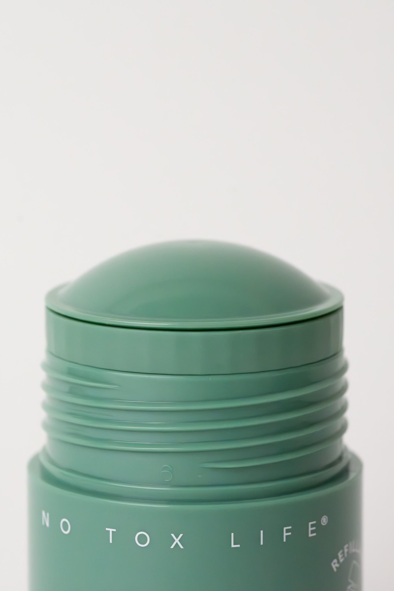 SOLIDSILK® Refillable Deodorant (Pure Aloe Fragrance-Free) - Extra Strength