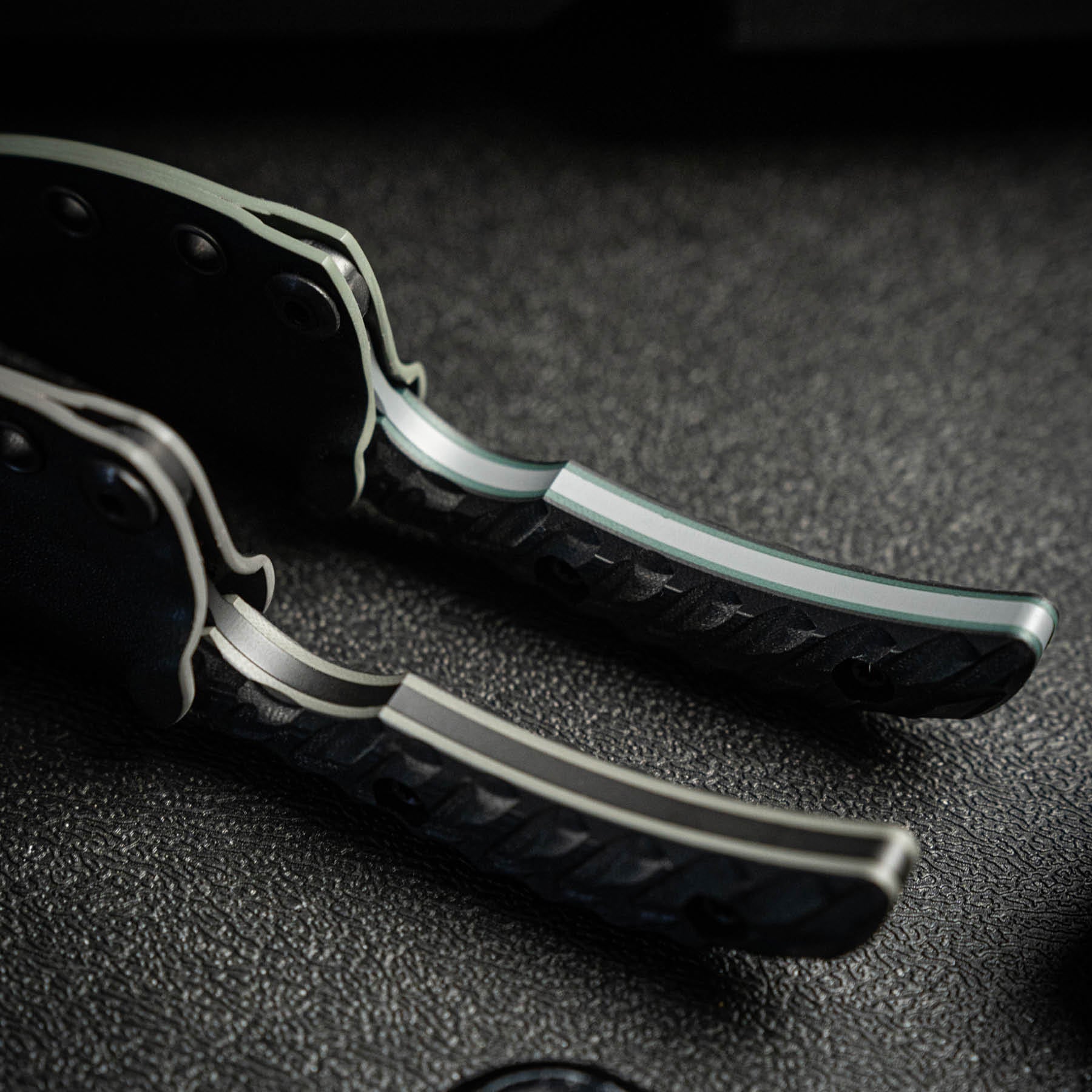 STR-S - Phantom Grey