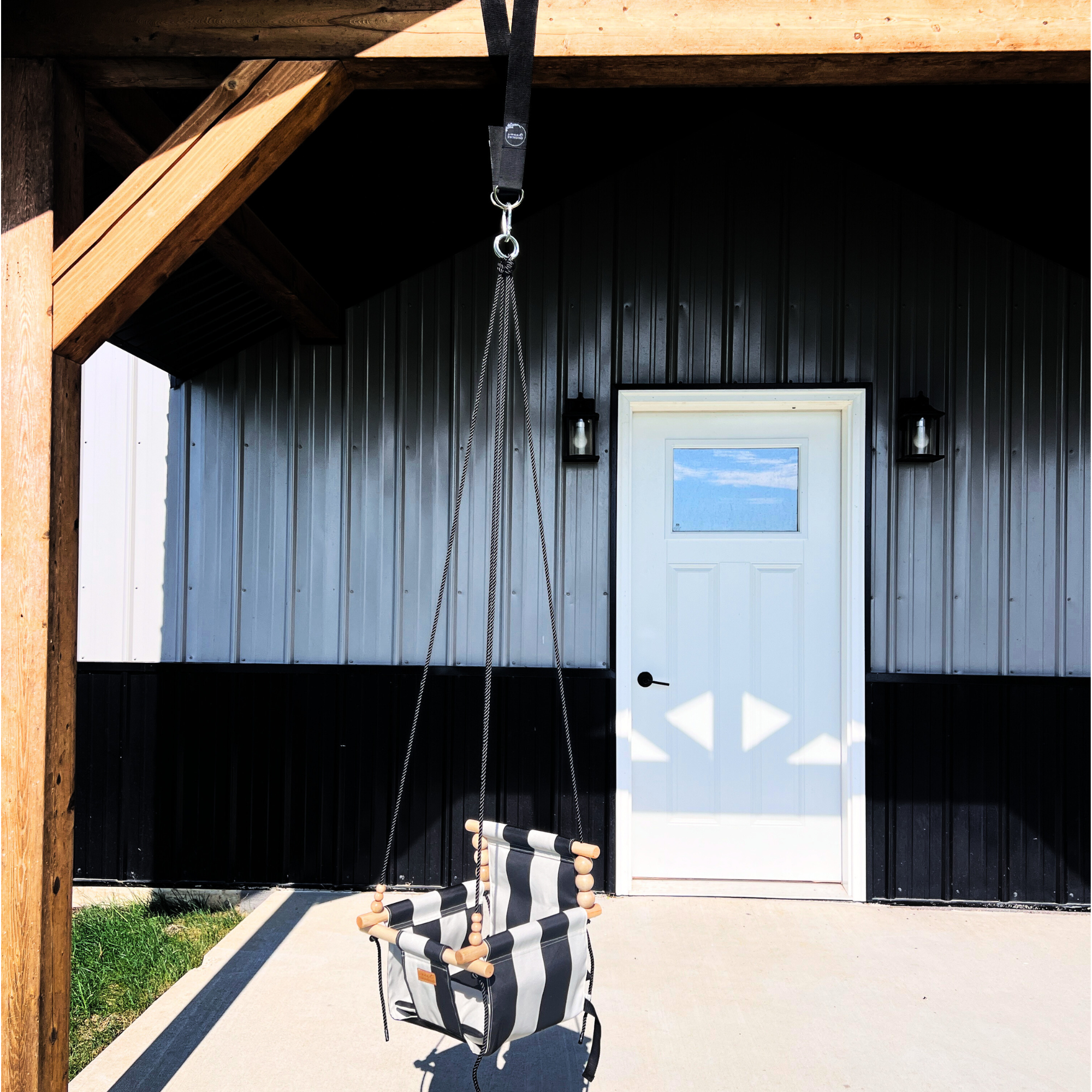 Outdoor High Back Swing – Wide Cream and Black Stripe